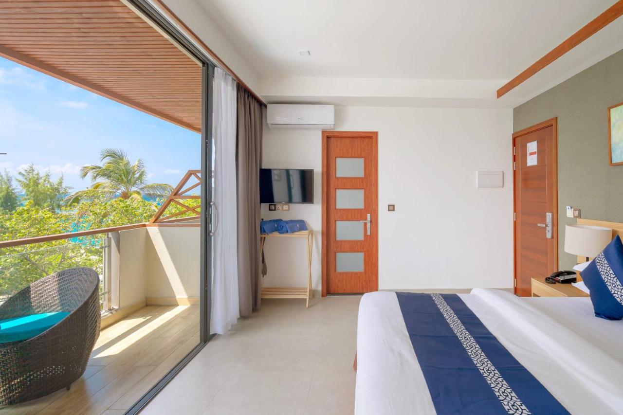 Ayala Oceanview Maldives Gulhi Exterior foto