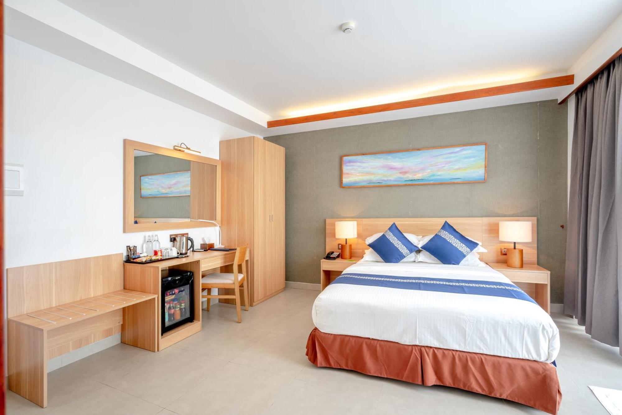 Ayala Oceanview Maldives Gulhi Exterior foto