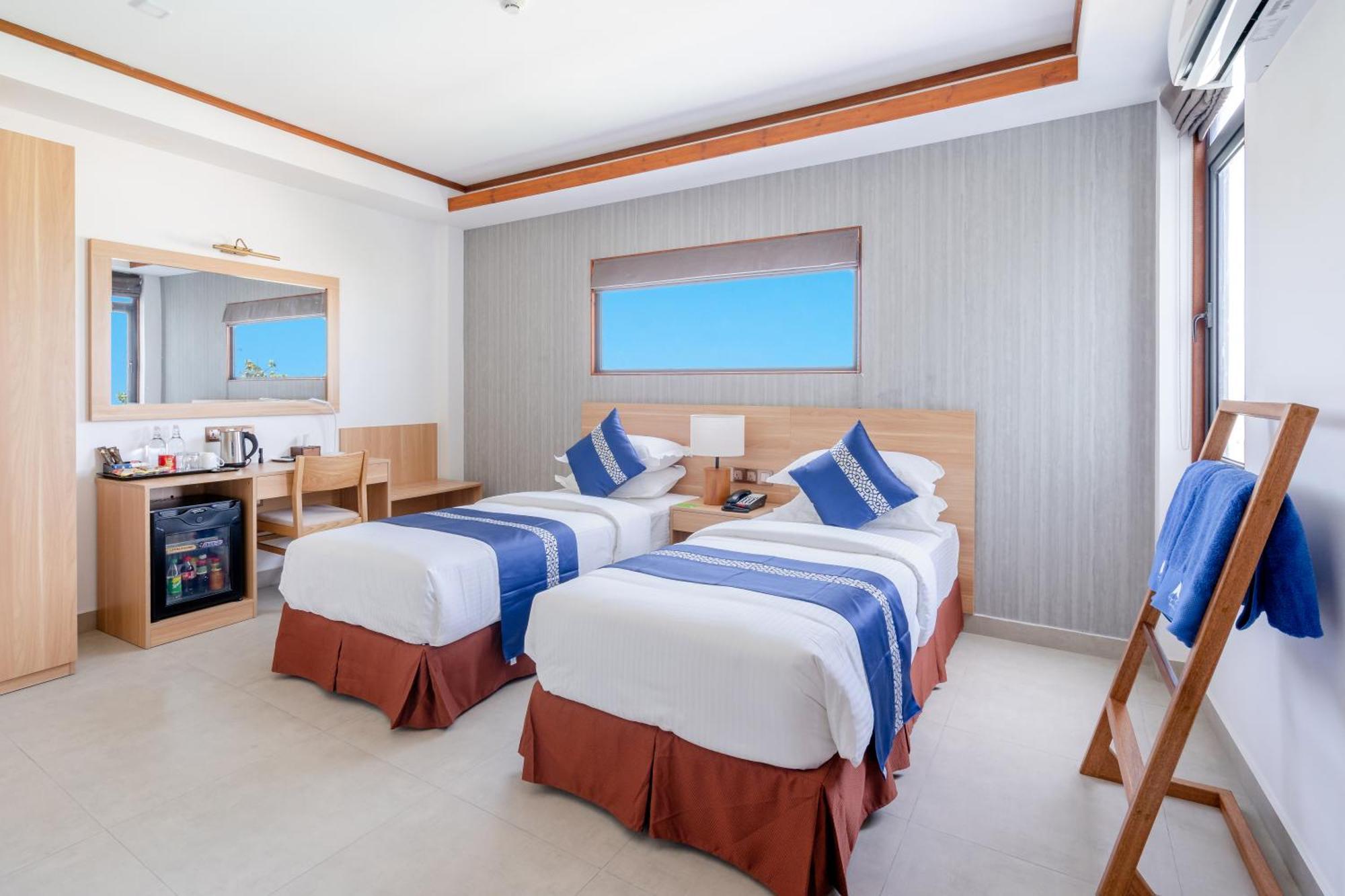 Ayala Oceanview Maldives Gulhi Exterior foto