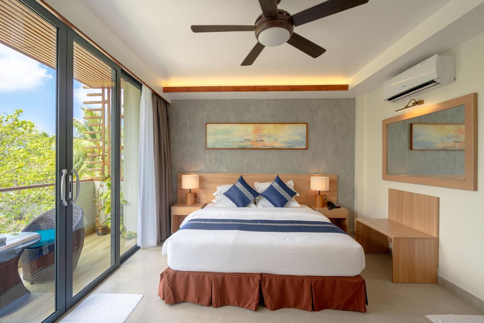 Ayala Oceanview Maldives Gulhi Exterior foto