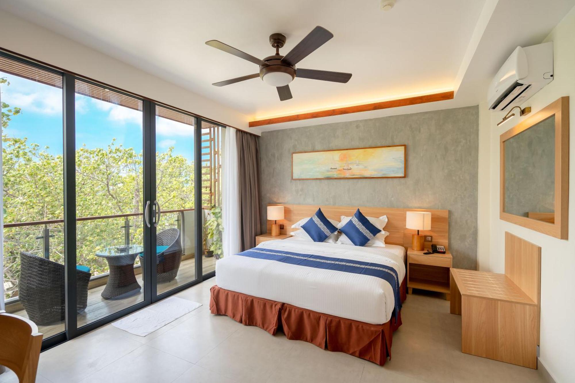 Ayala Oceanview Maldives Gulhi Exterior foto