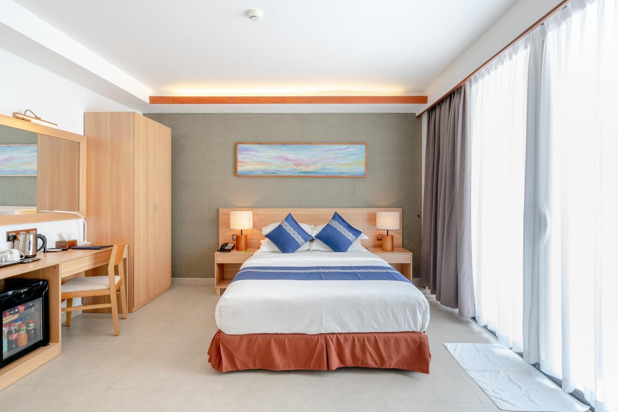 Ayala Oceanview Maldives Gulhi Exterior foto